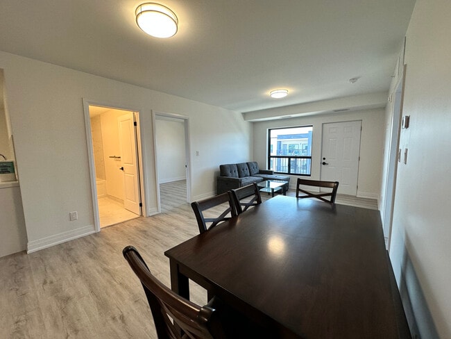 Building Photo - 3290 Stella Cres