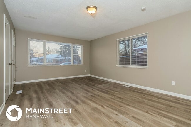 Building Photo - 614 S Sylvan Ave