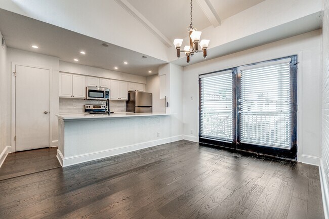 Foto del edificio - 5932 Sandhurst Ln