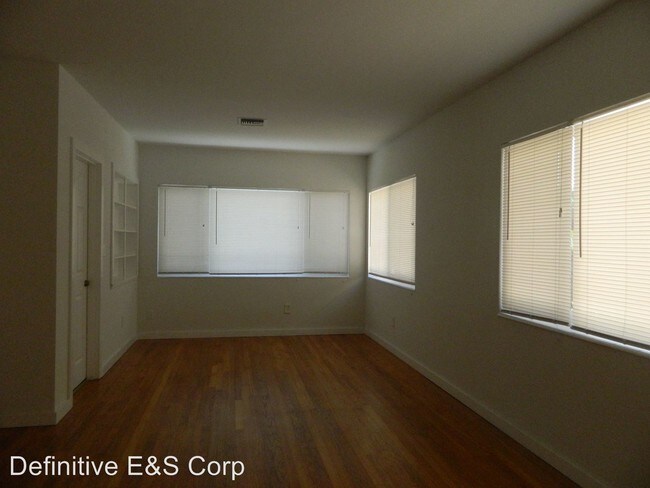 Building Photo - 124 N Palmway