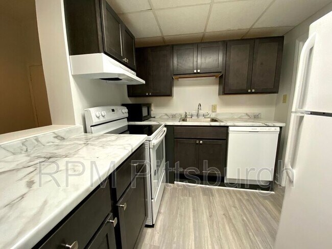 Photo - 344 Amber St House