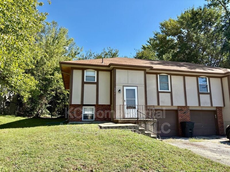 Foto principal - 345 N Gilbert St