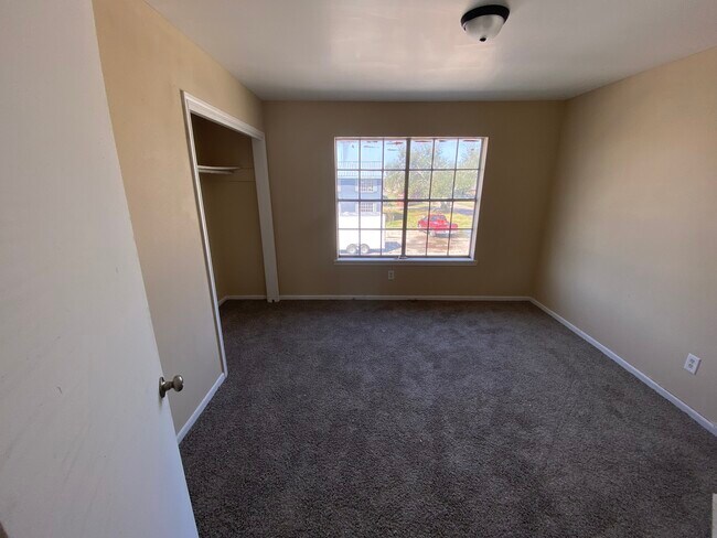 Building Photo - 2206 Bancroft Street, Unit 2
