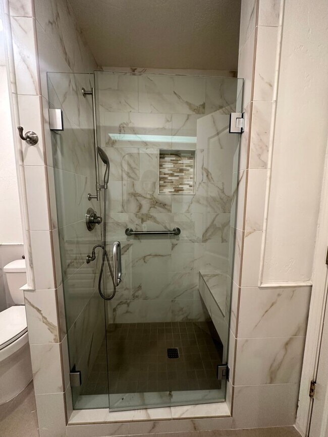 Foto del edificio - 5319 W Harold Ave