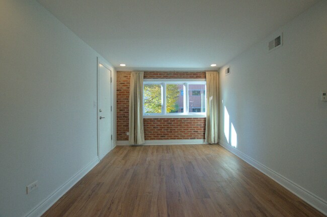 Building Photo - 3143 S Halsted St