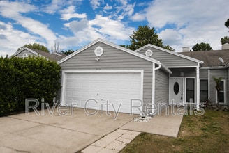 Building Photo - 849 Candleknoll Ln