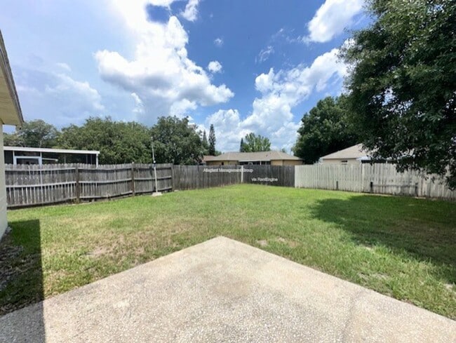 Photo - 658 McKinley Ct House