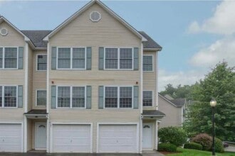 Building Photo - 8 Intervale Ct