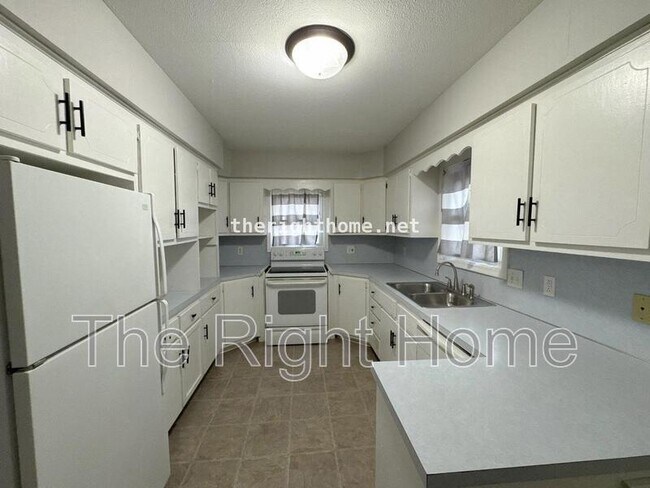 Foto del edificio - 513 Hartman Ave