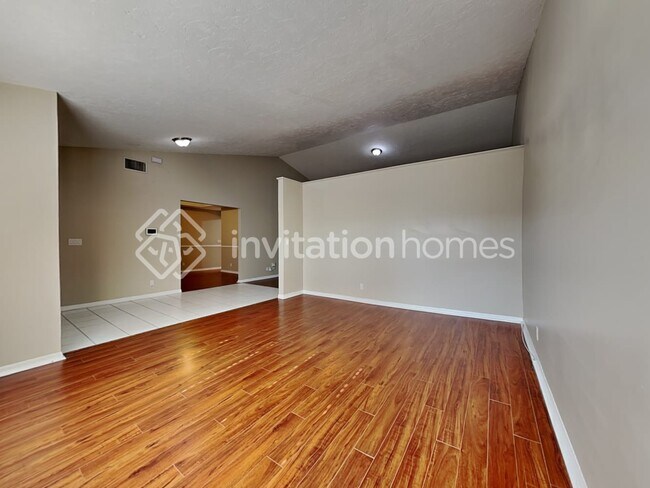 Building Photo - 13427 Kingsbury Dr