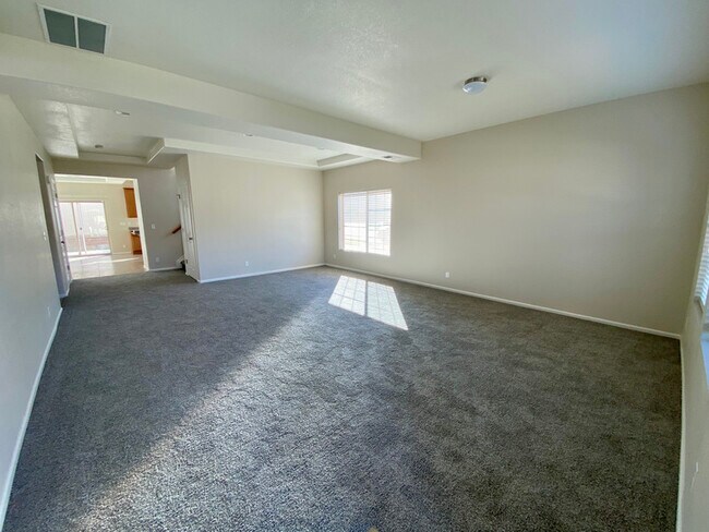 Foto del edificio - 4906 Ceylon Wy