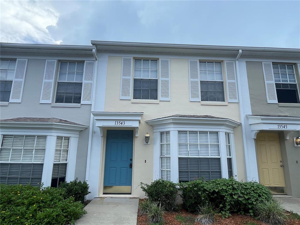 Foto principal - 13543 Embassy Park Ct