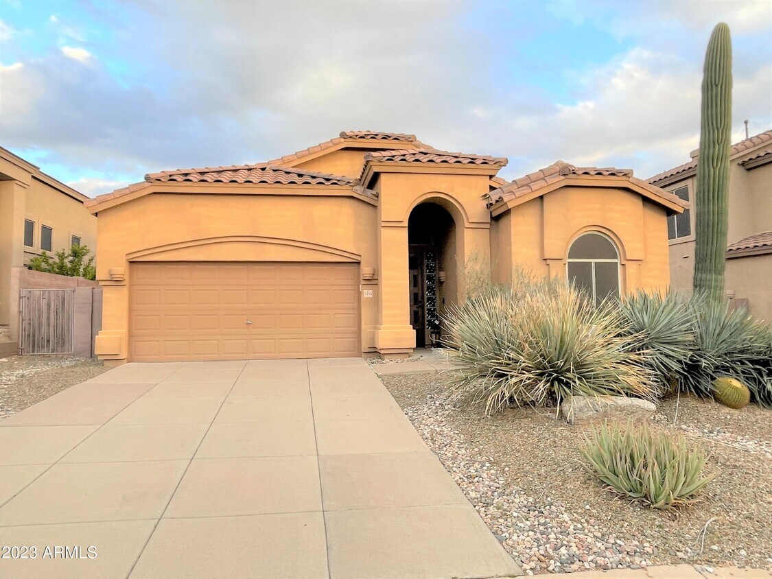Primary Photo - 3555 N Paseo Del Sol