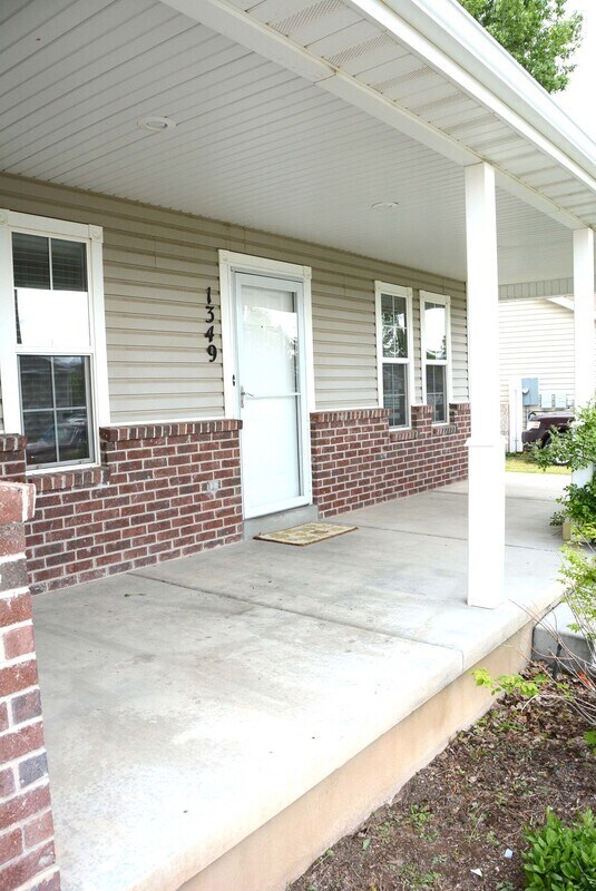 Building Photo - 1349 S 2510 E