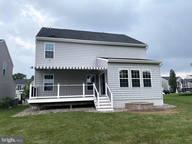Building Photo - 122 Garrett Ln