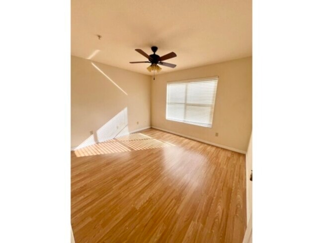 Foto del edificio - 1 bedroom 1 bath condo with bonus room in ...