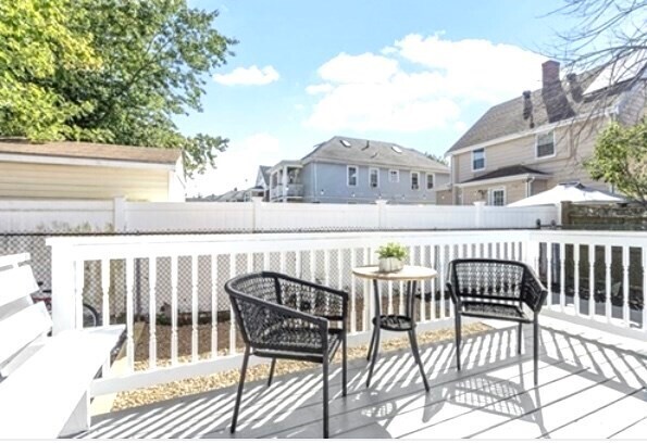 Building Photo - 106 Goodridge St