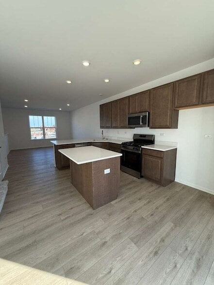 Foto del edificio - 25644 W Yorkshire Dr