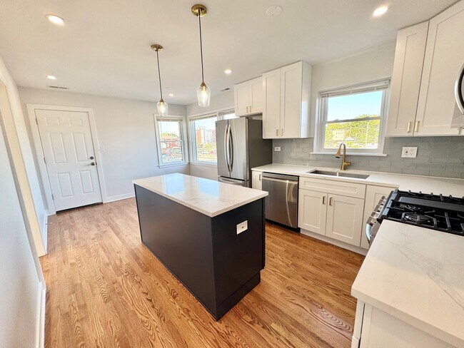 Foto del edificio - 4816 W Henderson St