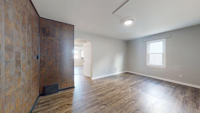 Foto del edificio - Fulton/W.58th neighborhood; 3 bedroom/2bat...