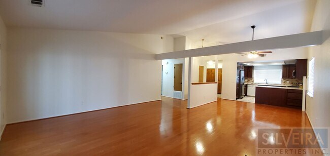 Foto del edificio - Lovely 3 Bedrooms 2 bath Home For Rent
