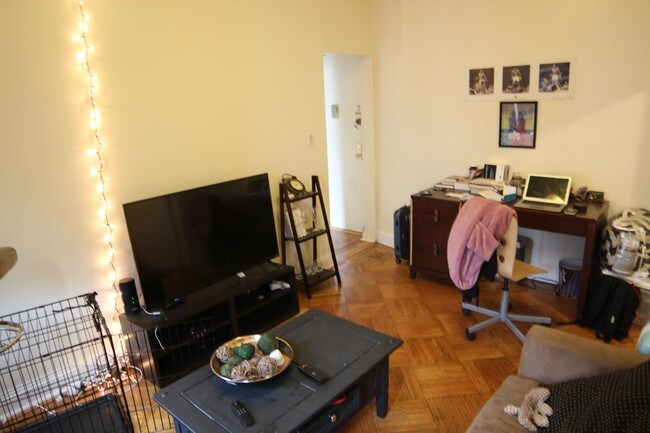Foto del edificio - 1402 Sterling Pl