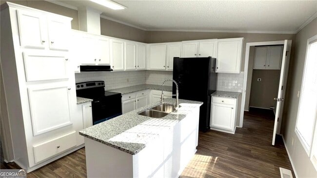 Building Photo - 325 Washington Dr
