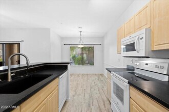 Building Photo - 9600 N 96th St