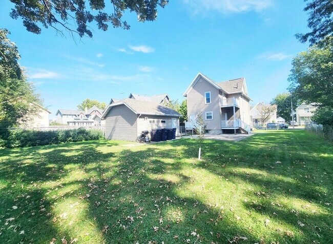 Foto del edificio - 455 N Terrace St