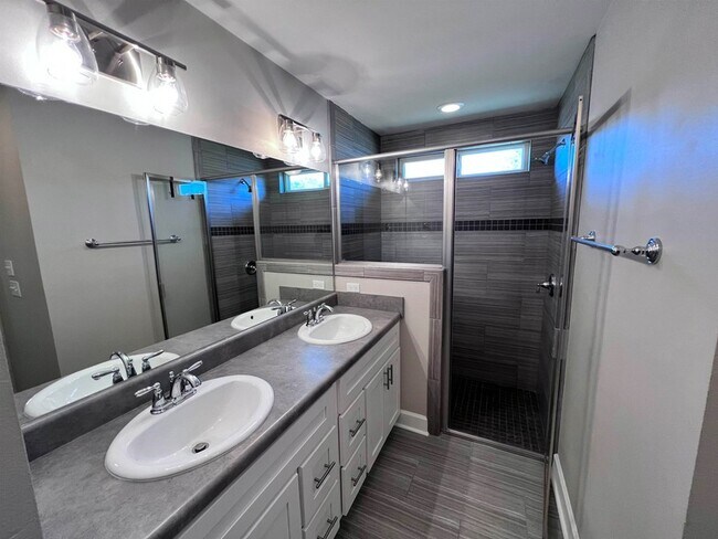 Foto del edificio - 4787 Cypress Brooke Way