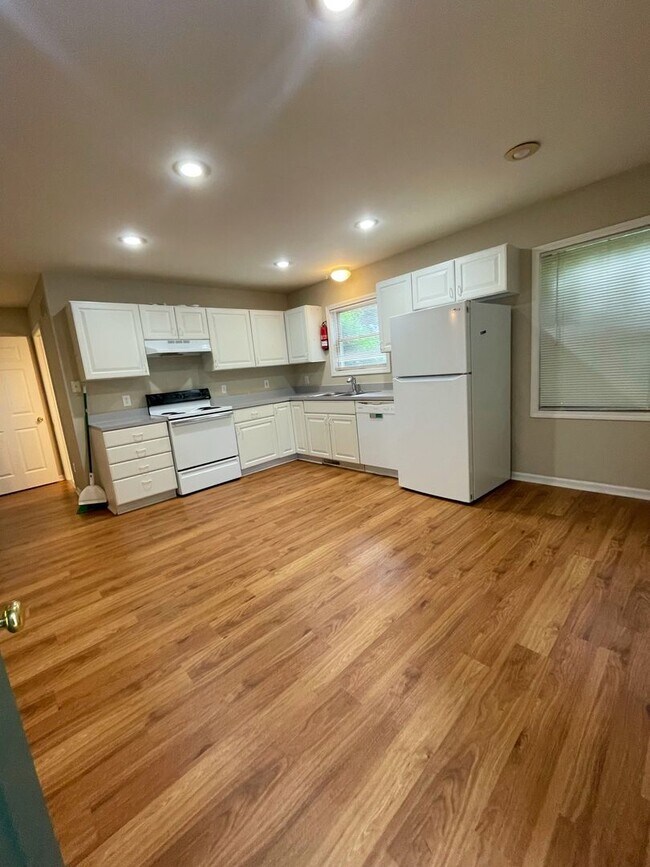Foto del edificio - 230/232 Brookridge Ct.
