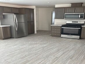 Building Photo - 3115 N Fairview Ave