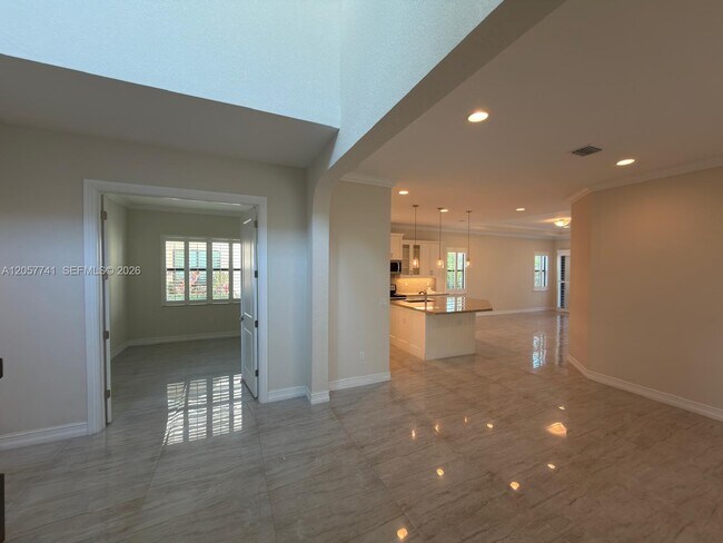 Building Photo - 455 SW 113th Ln