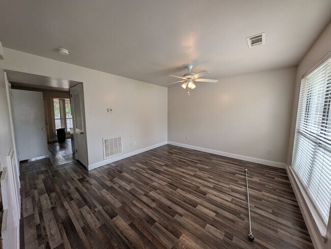 Building Photo - Grayson Valley Townhome w/ Fenced Backyard, close to Trussville