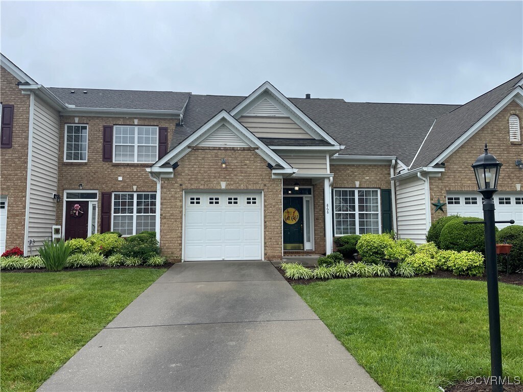 Foto principal - 868 Parkland Pl