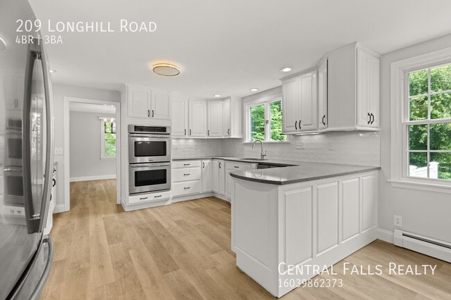 Building Photo - Single Family House for Rent!