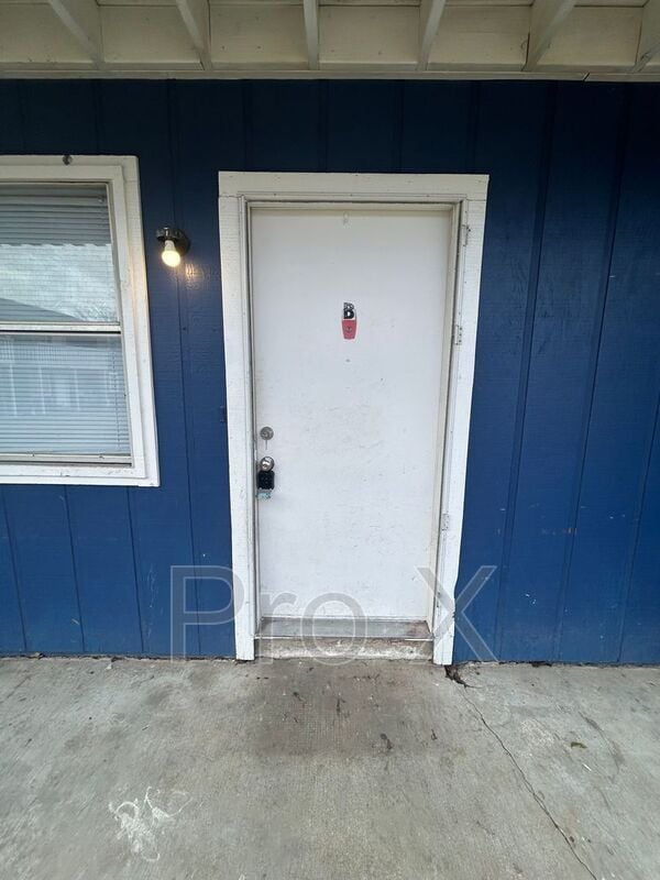 Photo - 1605 Juniper Cir House