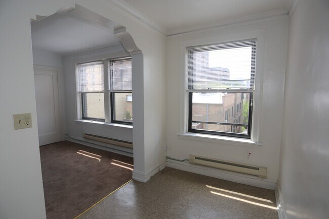 Foto del edificio - 533 W Roscoe St