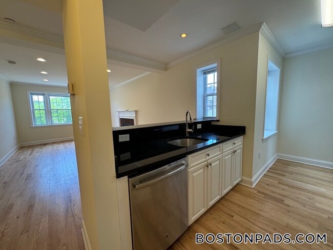 Building Photo - 55 Langdon St