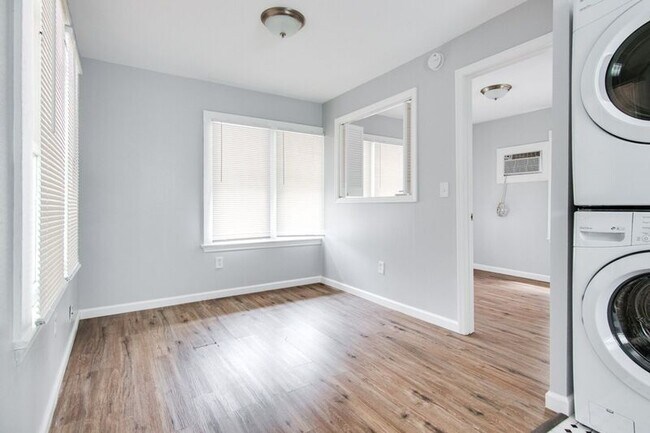 Foto del edificio - 1033 Cumberland St