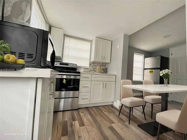 Foto del edificio - 3003 NW 45th St