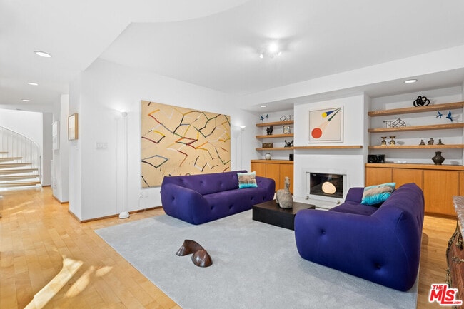 Foto del edificio - 10045 Reevesbury Dr