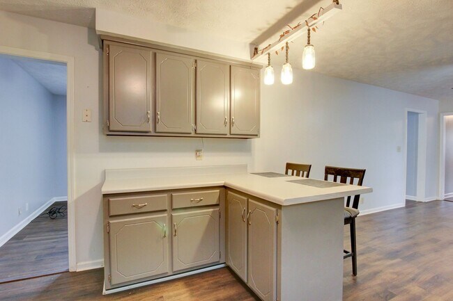 Building Photo - 17 Binks Dr
