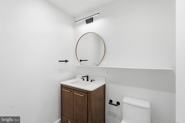 Building Photo - 1209 13th St NW