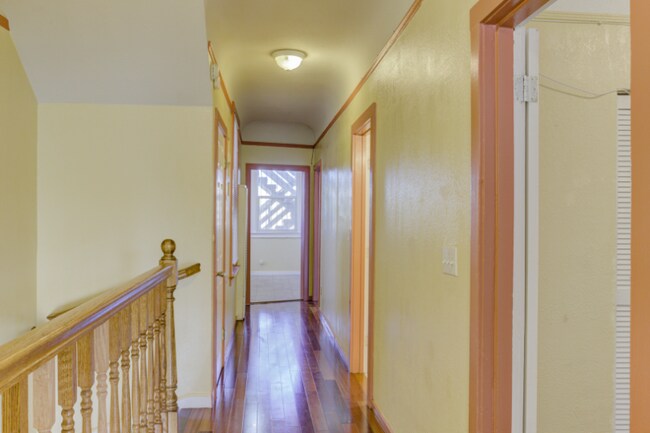 Building Photo - 433 Brazil Ave