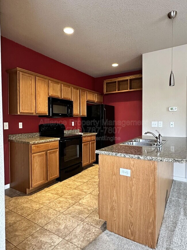 Foto del edificio - 4747 Lydia Grove