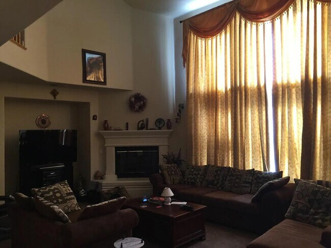 Foto del edificio - 3977 Bouquet Park Ln