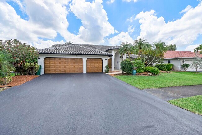 Foto del edificio - 5431 NW 109th Ln