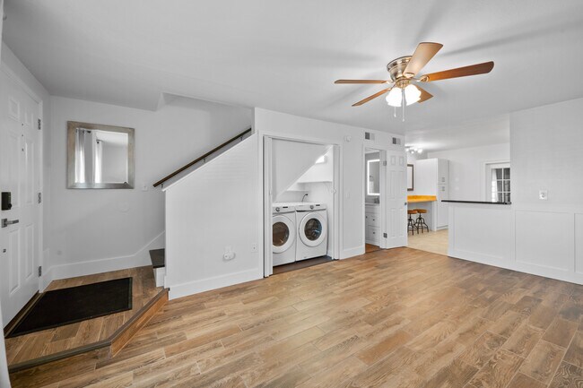 Building Photo - 11816 Cypress Hill Cir