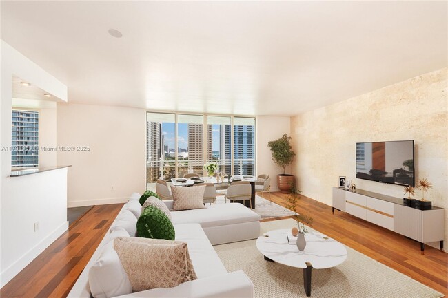 Building Photo - 901 Brickell Key Blvd